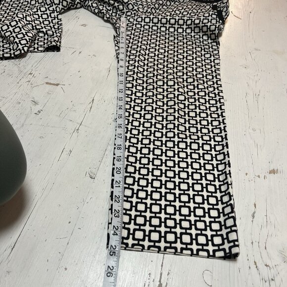 Talbots Capri Pants Size 4 Petite Black and White Geometric Cotton Stretch - Picture 5 of 7